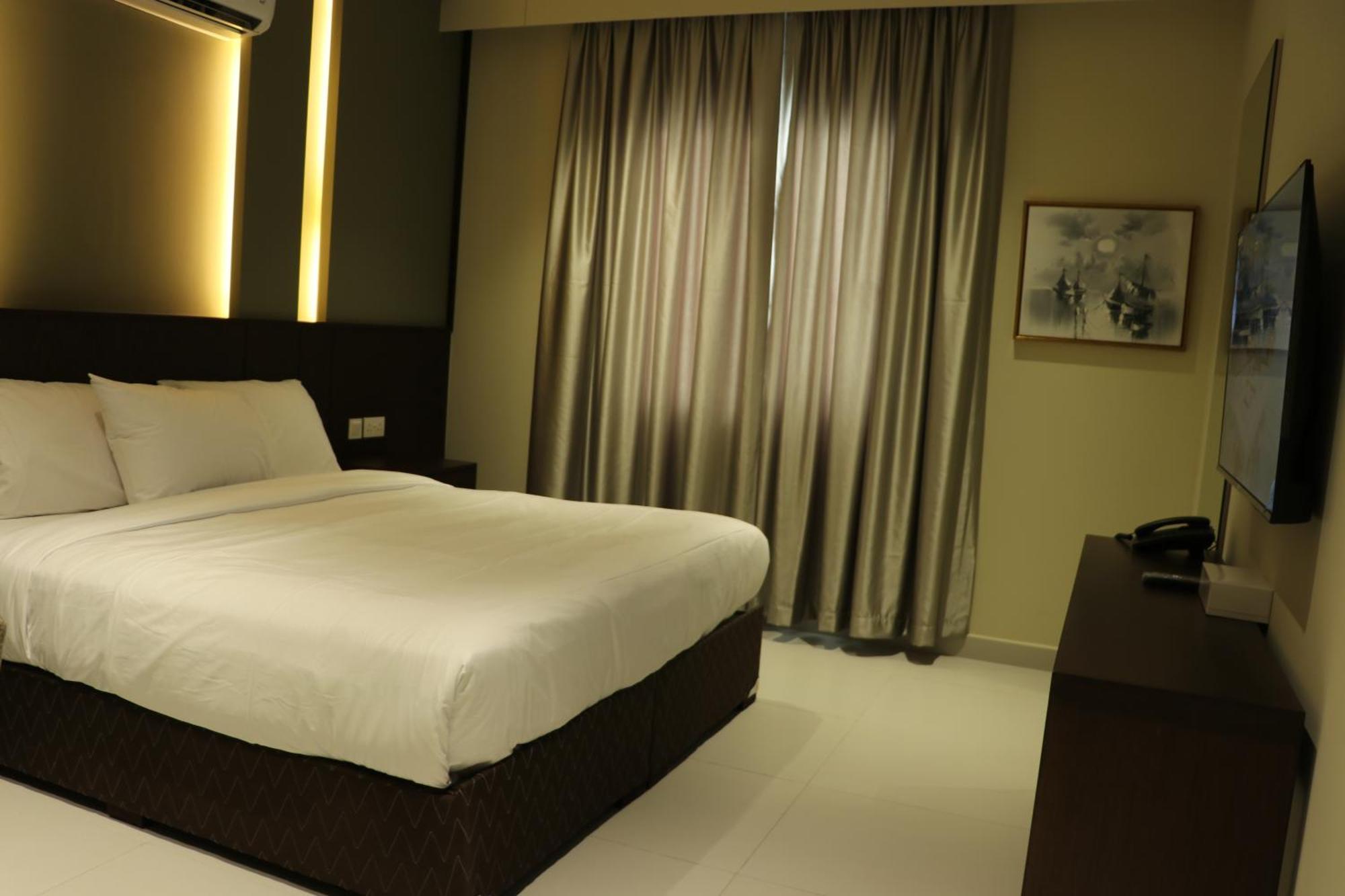 Jarzez Hotel Apartments Al Hail 세브 외부 사진