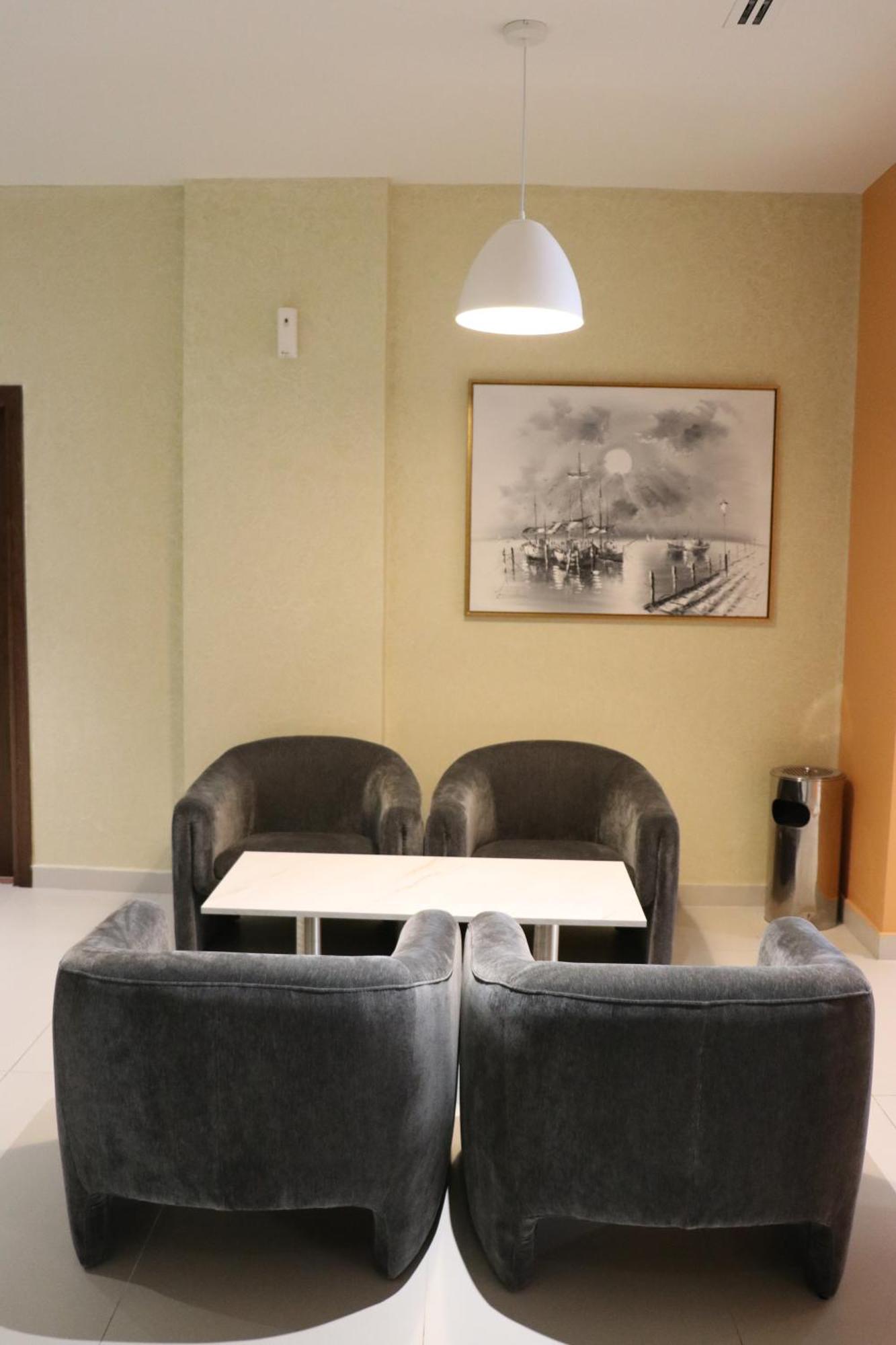 Jarzez Hotel Apartments Al Hail 세브 외부 사진