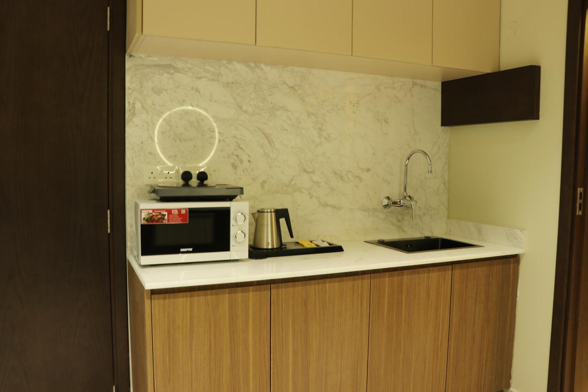 Jarzez Hotel Apartments Al Hail 세브 외부 사진