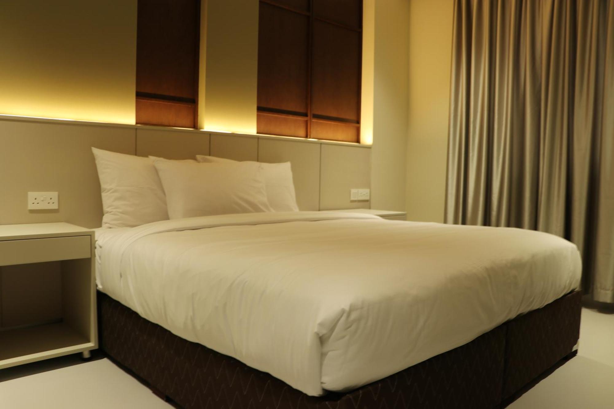 Jarzez Hotel Apartments Al Hail 세브 외부 사진