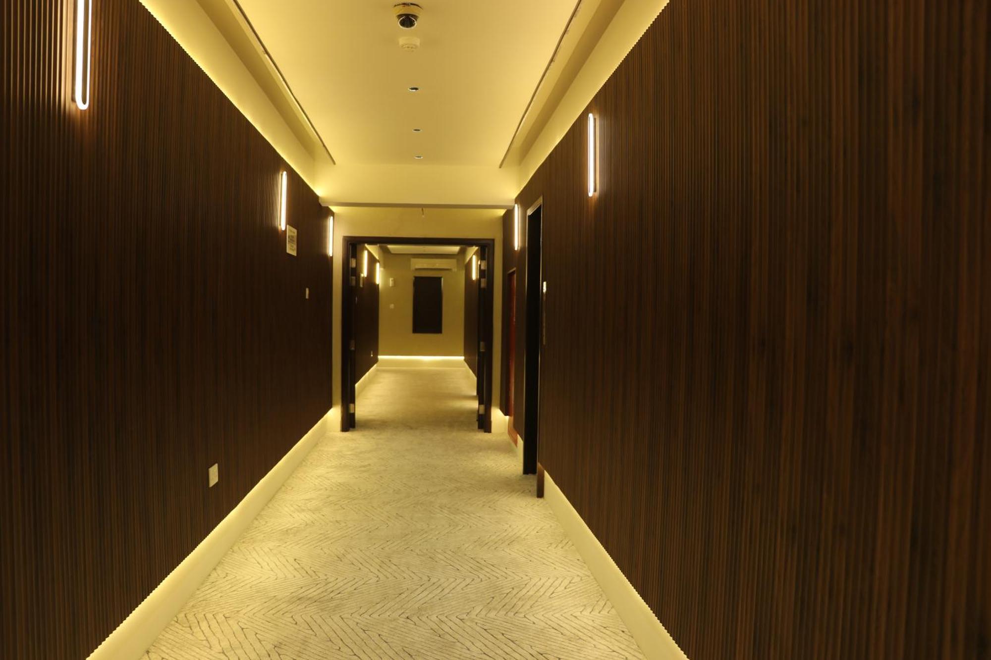 Jarzez Hotel Apartments Al Hail 세브 외부 사진