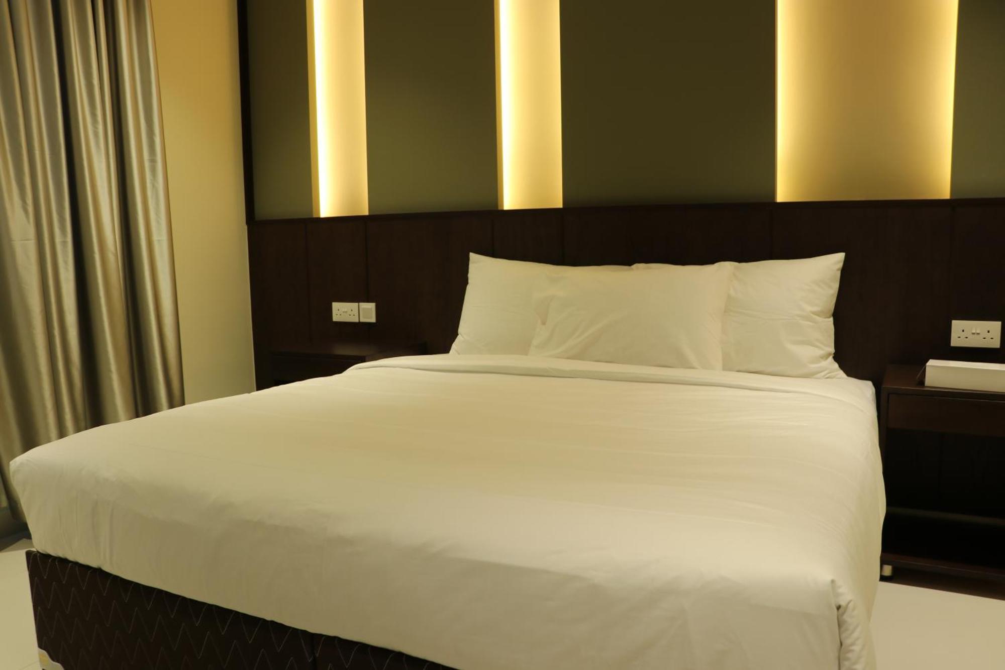 Jarzez Hotel Apartments Al Hail 세브 외부 사진